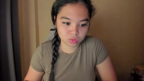 0wwlo0k online show from March 23, 5:01 am