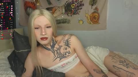 Michelle online show from November 21, 1:01 pm