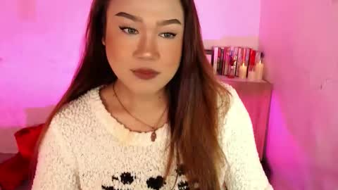 1lovelymess online show from April 4, 12:58 pm