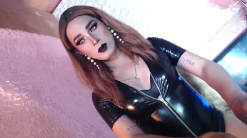 Caroline online show from January 11, 9:25 pm