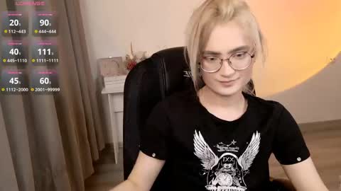 _meow_neko_ online show from April 21, 2:26 am