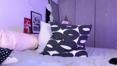 Ann online show from April 14, 3:50 pm