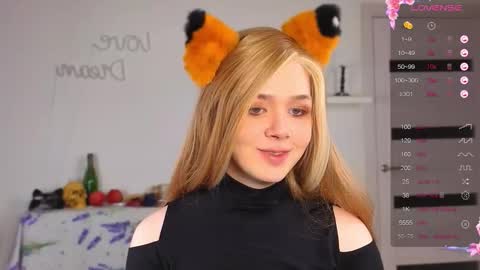 LITTLE FOX online show from November 6, 12:49 pm