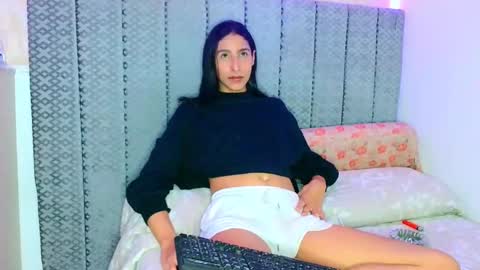 Snapshot of adhara365 chatting on December 17, 1:07 am adhara star 3 online show from December 17, 1:07 am