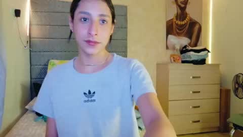 Snapshot of adhara365 chatting on October 20, 1:20 am adhara star 3 online show from October 20, 1:20 am