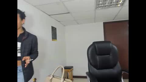 aisha_hotts777 online show from February 15, 7:15 am