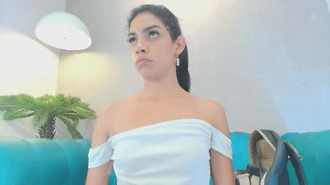 Alahia Rodriguez online show from February 20, 7:49 pm