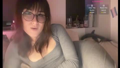Snapshot of alealacta chatting on October 5, 2:34 am alealacta online show from October 5, 2:34 am