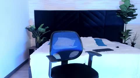 Snapshot of alexa_vandercloude chatting on October 18, 9:40 pm alexa_vandercloude online show from October 18, 9:40 pm