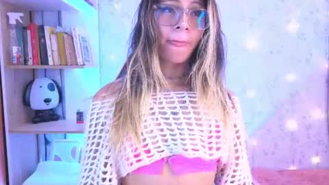 alexaavandercloude online show from July 15, 10:59 pm