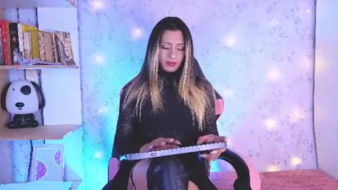 alexaavandercloude online show from July 19, 10:13 pm