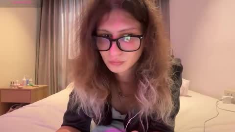 AlicePinkhead online show from March 27, 8:26 am