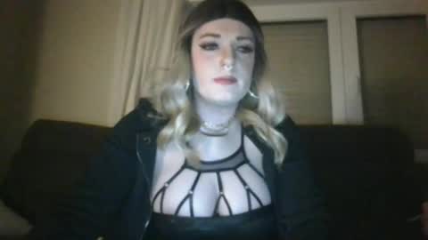 Alice online show from March 7, 8:15 pm