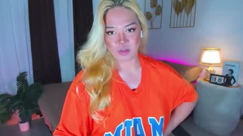 aliciacum online show from November 15, 11:41 am