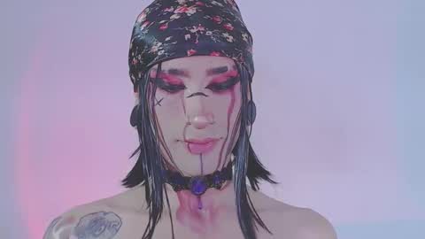     online show from April 3, 1:15 am