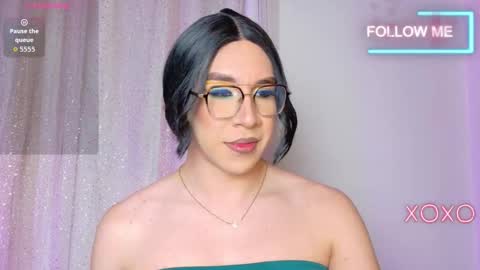 Hazel Bowie online show from March 3, 9:33 pm