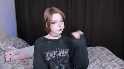 Snapshot of amelia__miller chatting on February 18, 1:55 pm Amelia online show from February 18, 1:55 pm