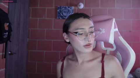 Snapshot of andrea_camila chatting on October 7, 3:46 pm Andrea  online show from October 7, 3:46 pm