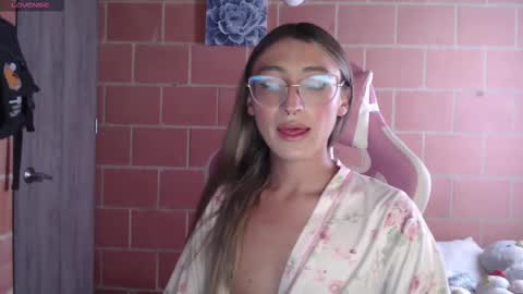 Snapshot of andrea_camila chatting on October 10, 3:46 pm Andrea  online show from October 10, 3:46 pm