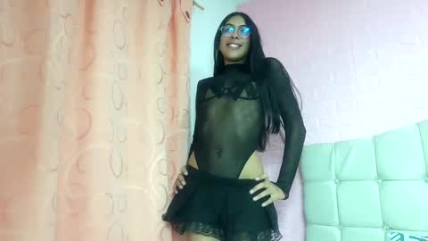 Snapshot of andromedashine chatting on March 1, 11:28 am vero paez online show from March 1, 11:28 am