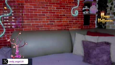 Snapshot of andy_angel1 chatting on October 21, 9:11 am andy angel online show from October 21, 9:11 am