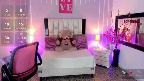 Andrea online show from November 25, 1:13 pm