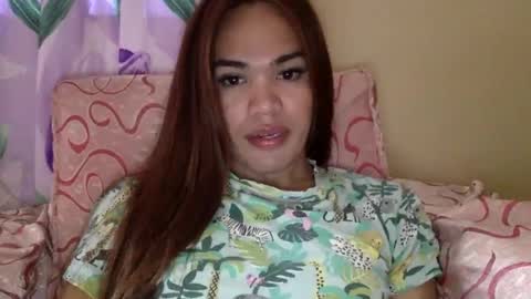 Snapshot of angelic_slutxx chatting on December 27, 2:25 am Yhanna online show from December 27, 2:25 am