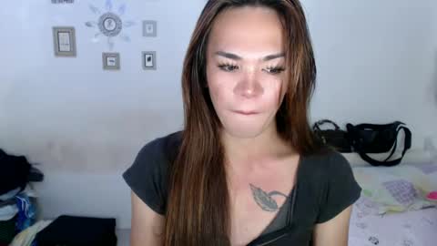 Snapshot of angelic_slutxx chatting on March 8, 2:30 pm Yhanna online show from March 8, 2:30 pm