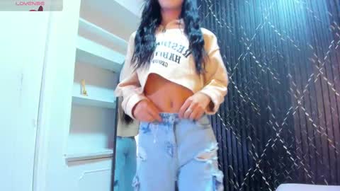 Snapshot of aria_millers_ chatting on October 16, 11:54 am Aria Millers online show from October 16, 11:54 am