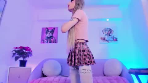 Ari  online show from December 14, 9:21 pm