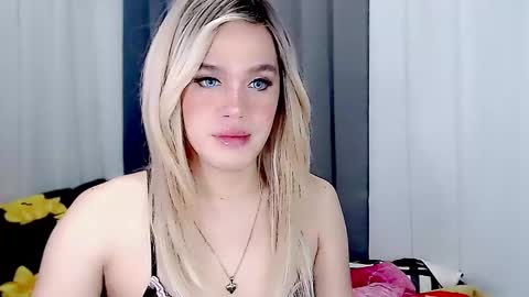 ARIANNE CUMS  online show from February 23, 10:09 pm