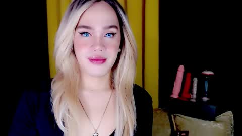 ARIANNE CUMS  online show from September 10, 9:03 pm