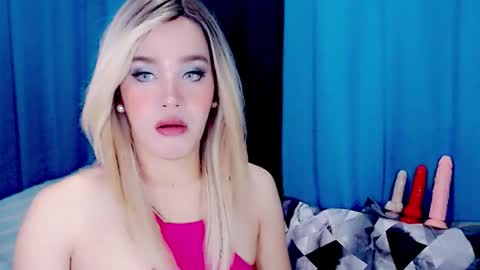 ARIANNE CUMS  online show from February 1, 7:40 am