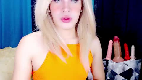 ARIANNE CUMS  online show from March 1, 9:59 am