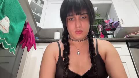 Snapshot of ariawestlove chatting on January 10, 5:37 am Aria online show from January 10, 5:37 am