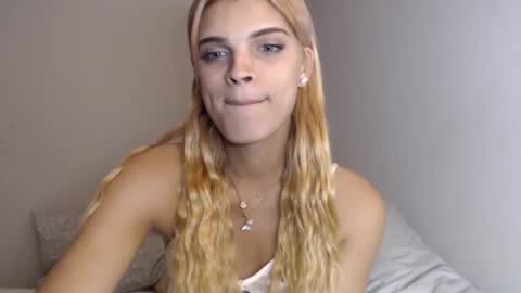 La Bratz Doll online show from September 26, 5:21 pm