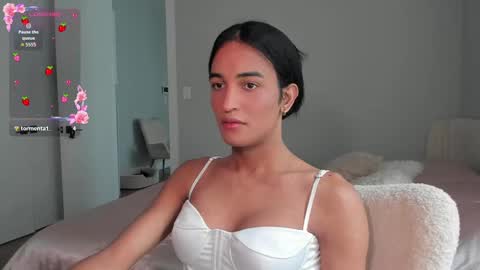 Snapshot of ariia1_ chatting on September 10, 2:27 pm Aria online show from September 10, 2:27 pm