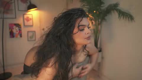 Chloe  online show from December 22, 11:42 pm