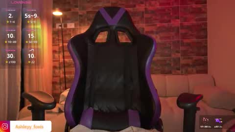 Ashley Fox online show from September 22, 2:17 am