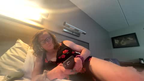 ashmomo online show from December 17, 4:51 am