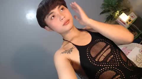 Reyshell online show from March 22, 2:05 am