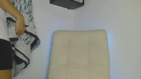 assiavilla1 online show from September 23, 2:28 am