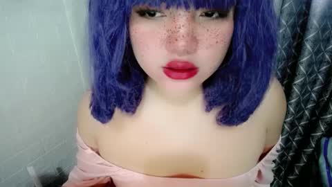 cute online show from December 3, 2:42 am