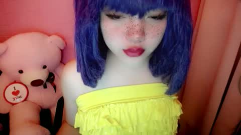 cute online show from June 4, 11:30 pm