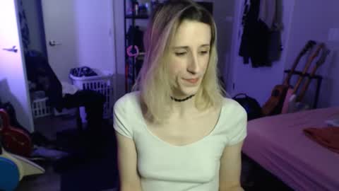 Ava online show from February 10, 11:34 pm