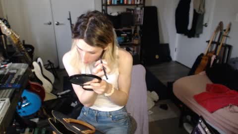 Ava online show from April 2, 7:56 pm