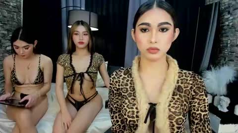 avimiller online show from February 8, 5:39 pm