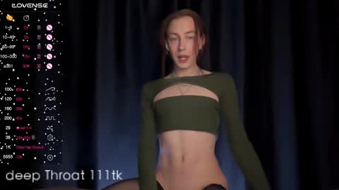 avril_pearly_ online show from December 29, 8:04 pm