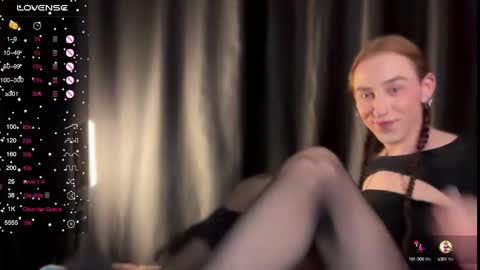 avril_pearly_ online show from January 18, 6:59 pm