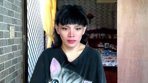 aymkyline online show from October 17, 6:39 am